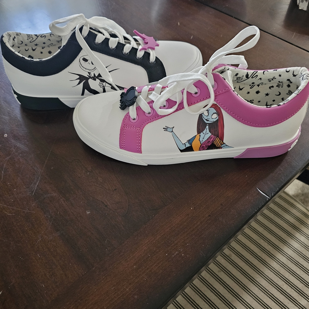 Pink and Black Nightmare Before Christmas. Sz 9